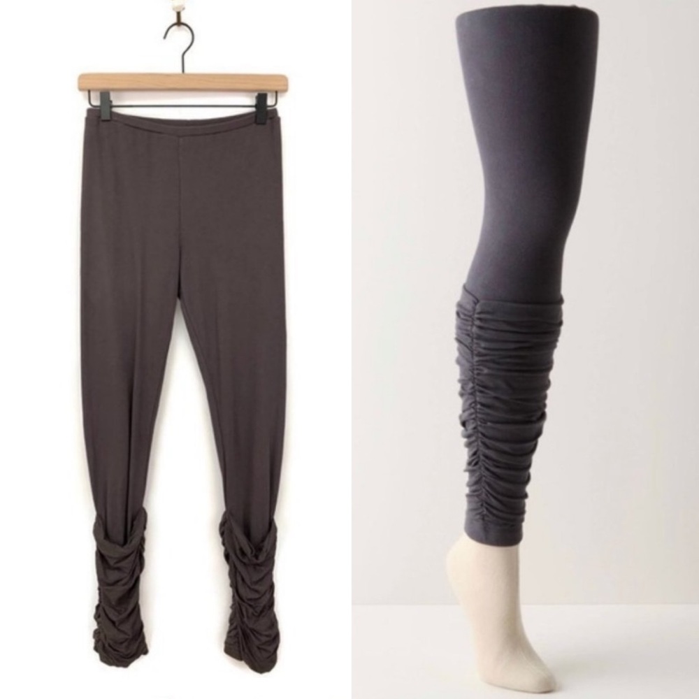 Saturday Sunday Ribbed Ruched Leggings - Picture 2 of 5